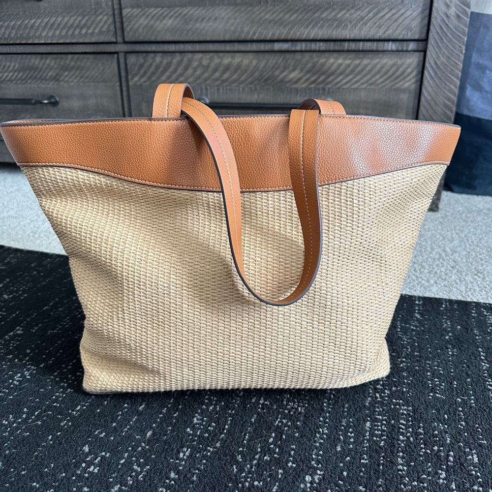 Vera Bradley straw Elegant Tan and Brown Tote Bag